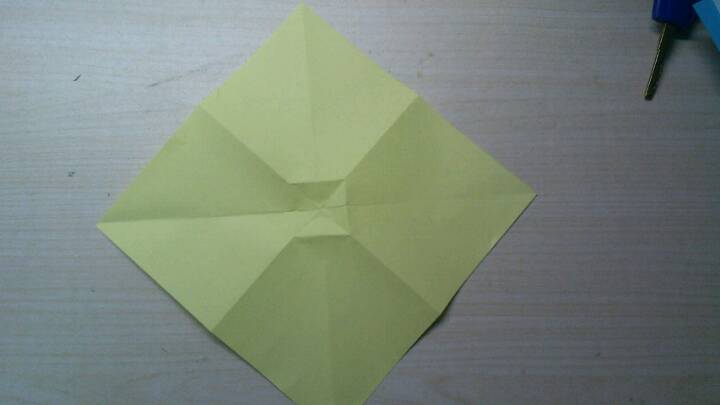 纸折蝴蝶结 第4步