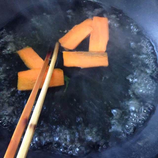 宝宝早餐—菠菜鸡蛋饼制作教程 第7步