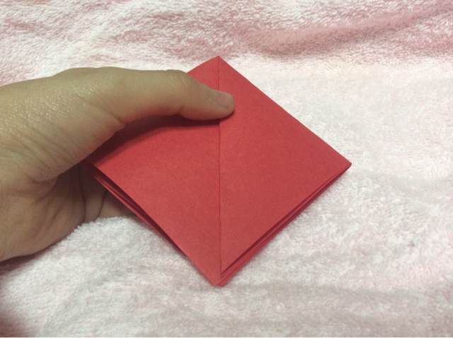 折纸教程—简单易学的钻石玫瑰花折法 第4步