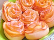 玫瑰都会有凋谢的那天，不如做一份可以吃的“玫瑰”，和你最亲爱的TA一起，把爱情和浪漫一口一口吃掉…转