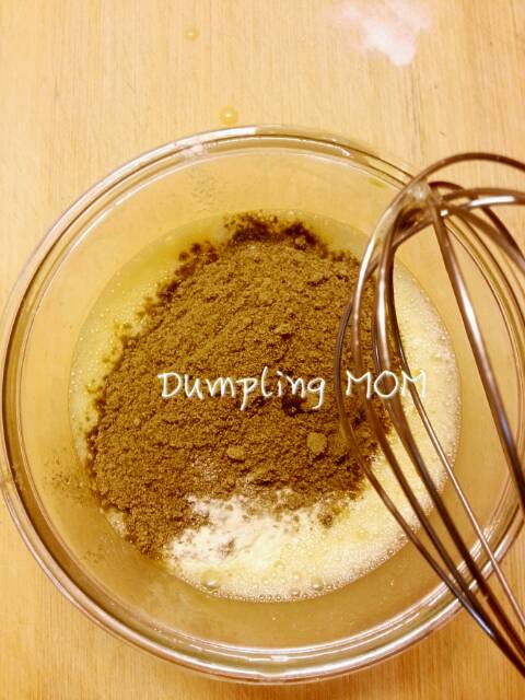 【Dumpling MOM】八珍薄饼配炼乳水果 第3步