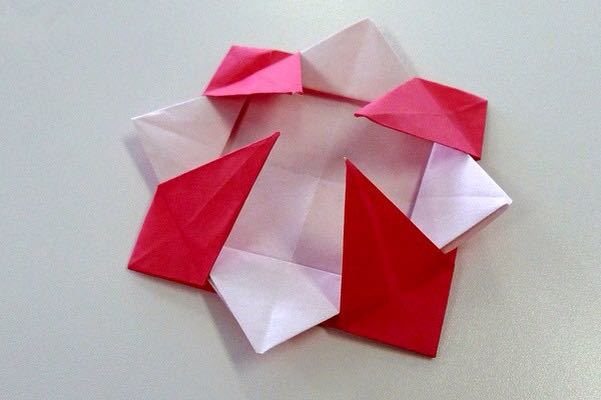 有趣的纸折陀螺 第7步