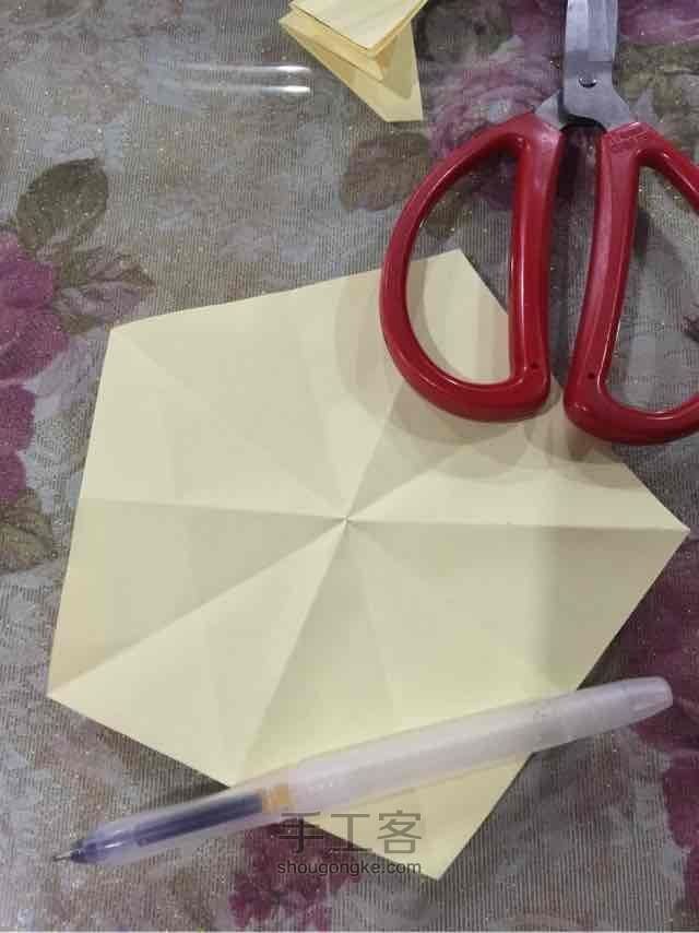 杨桃花的折纸过程（有点粗糙） 第15步