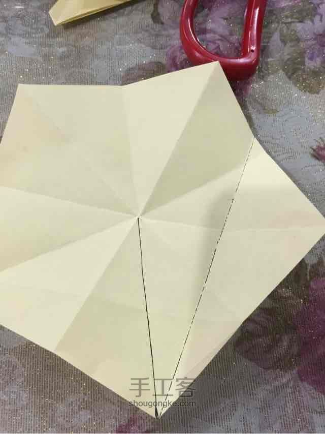 杨桃花的折纸过程（有点粗糙） 第16步