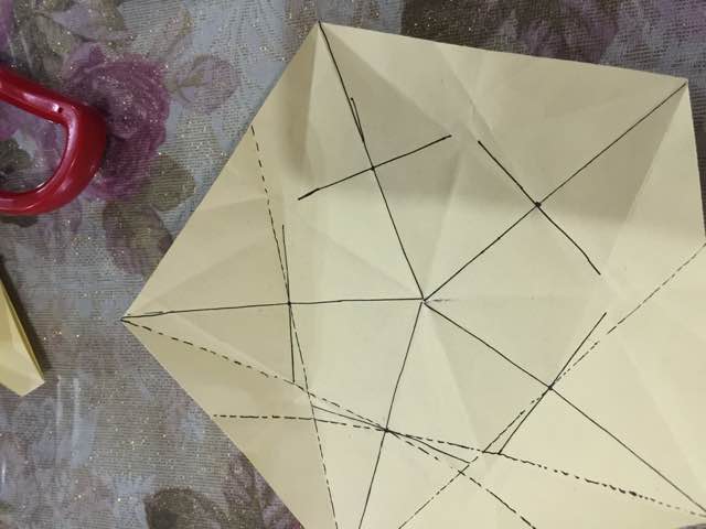 杨桃花的折纸过程（有点粗糙） 第20步