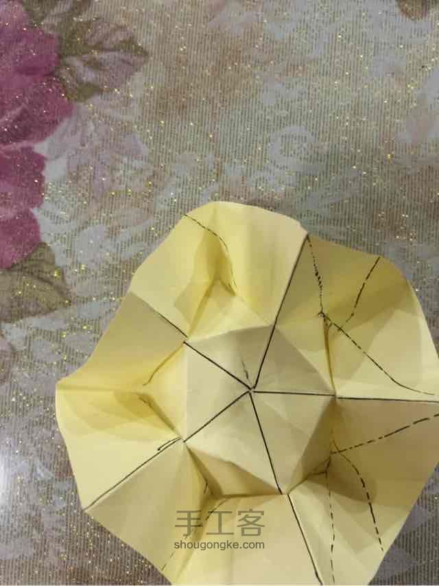 杨桃花的折纸过程（有点粗糙） 第26步