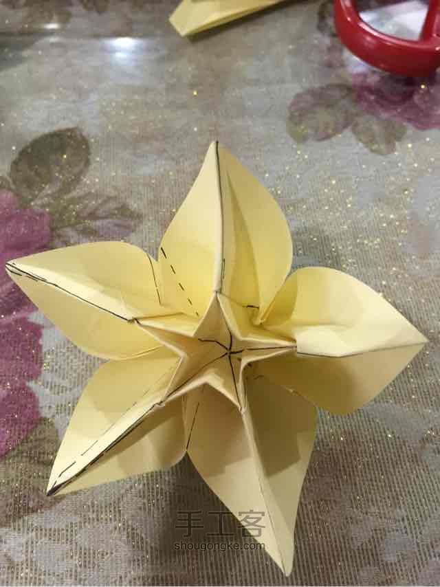 杨桃花的折纸过程（有点粗糙） 第29步