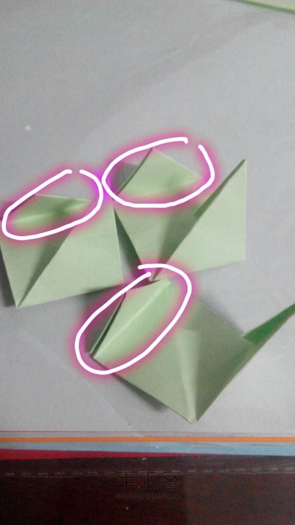小小魔术花 折纸教程 第17步