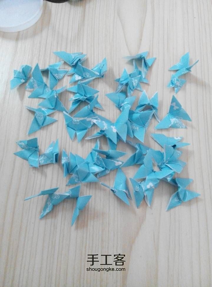 折纸蝴蝶立体画制作教程 第8步