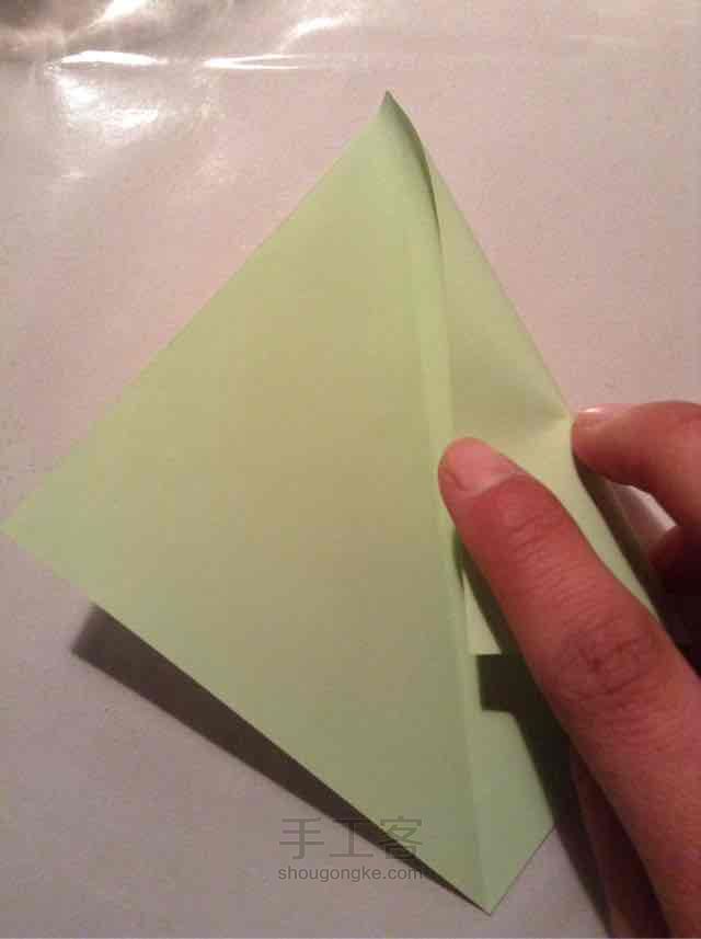 四叶草简单折纸教程 第3步