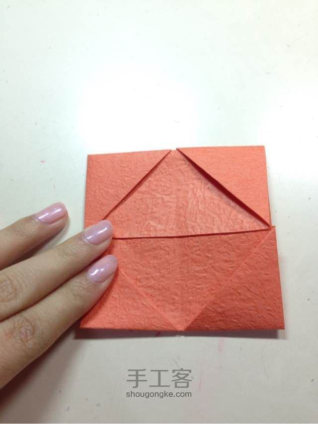 六边形彩色纸叠笔筒制作教程 第15步