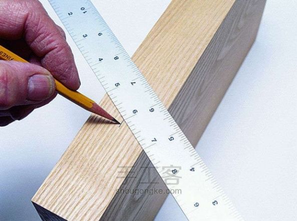 直尺还能这样用啊！易乐木艺工具使用技巧分享 第4步