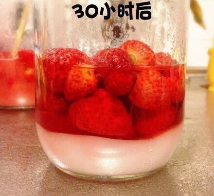 吃货新技能，日本妹子自创草莓糖浆小教程『授权转@日本零距离』 第6步