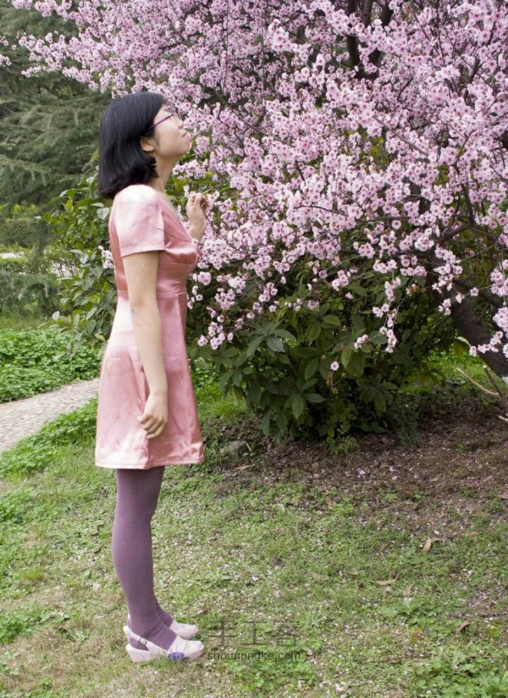 桃花朵朵~虾粉色连衣裙 第14步
