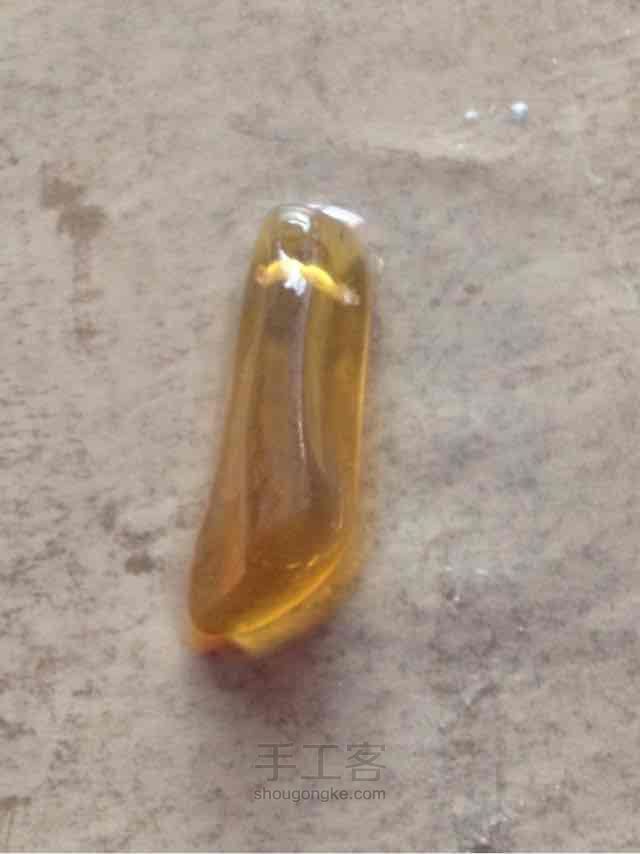 金珀吊坠制作教程 第10步