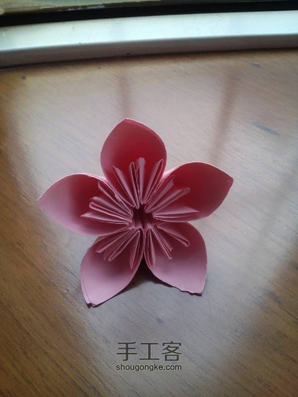 简单漂亮的樱花折法 第1步