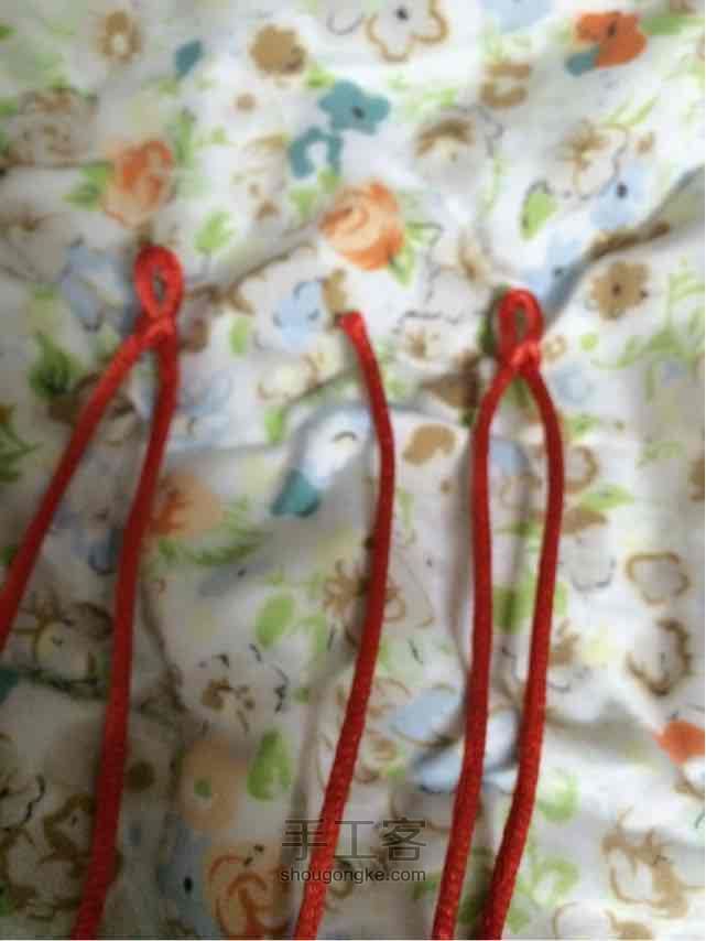 红绳编织之岁岁平安。 第5步