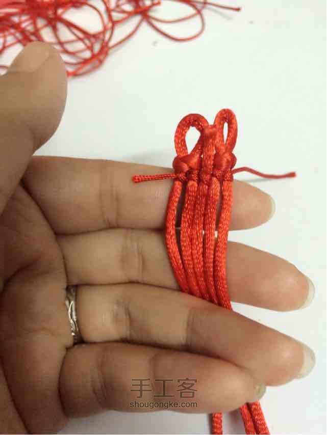 红绳编织之岁岁平安。 第8步
