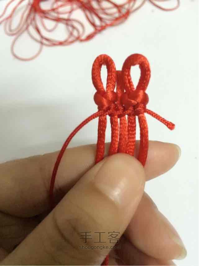 红绳编织之岁岁平安。 第9步