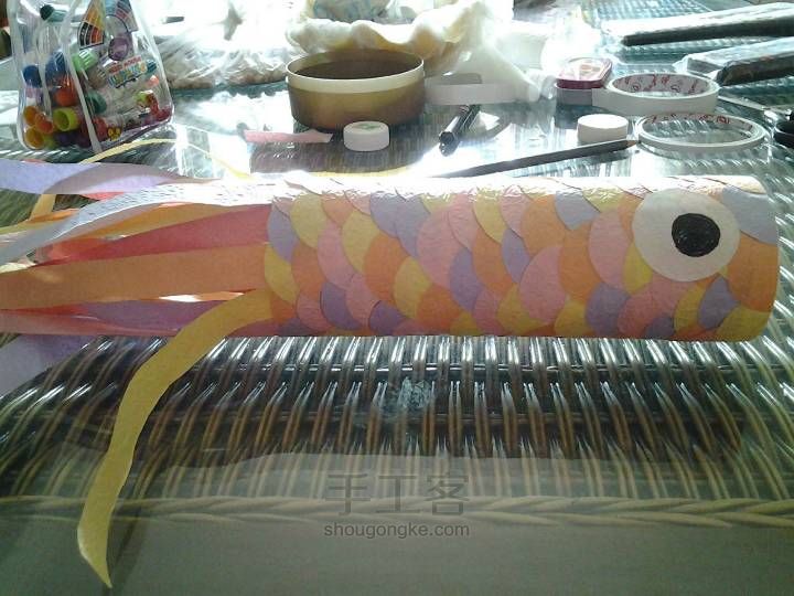 卷筒纸鲤鱼制作教程 第4步