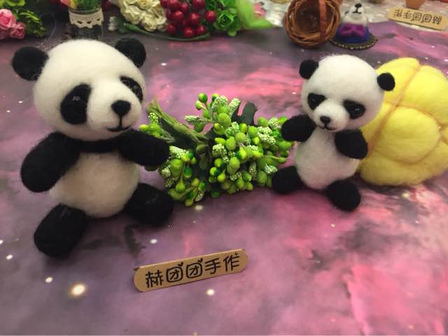 羊毛毡戳戳乐小熊猫羊毛毡基础 第1步