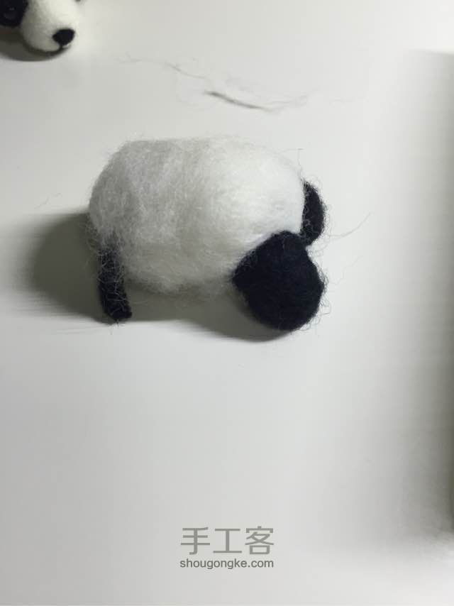 羊毛毡戳戳乐小熊猫羊毛毡基础 第12步