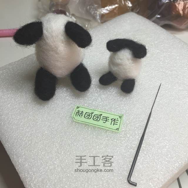 羊毛毡戳戳乐小熊猫羊毛毡基础 第13步