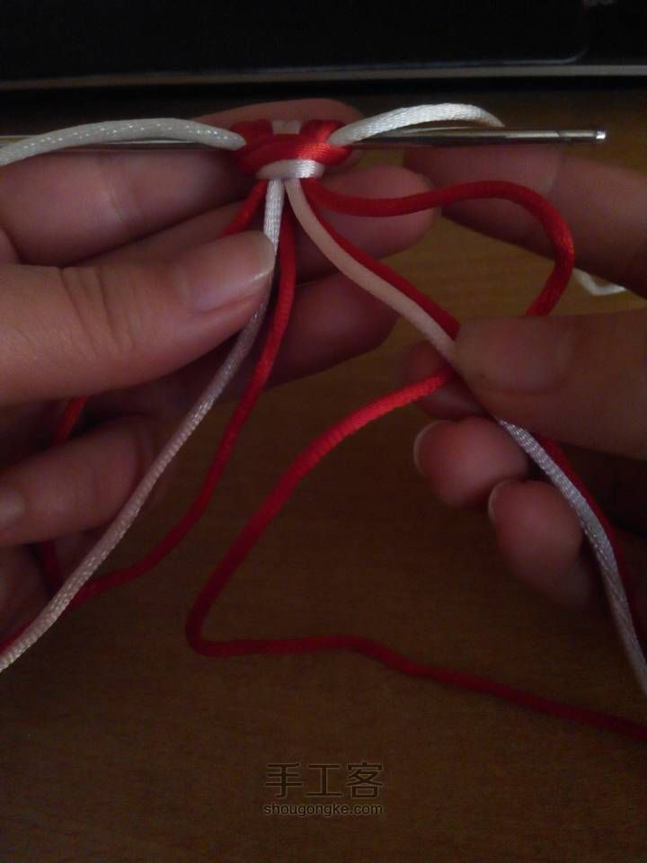 心形编织手链制作教程 第8步