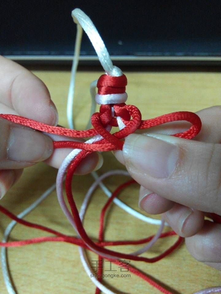 心形编织手链制作教程 第20步