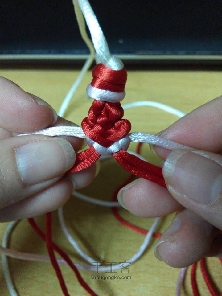 心形编织手链制作教程 第24步