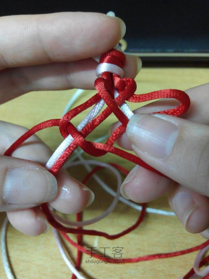 心形编织手链制作教程 第21步