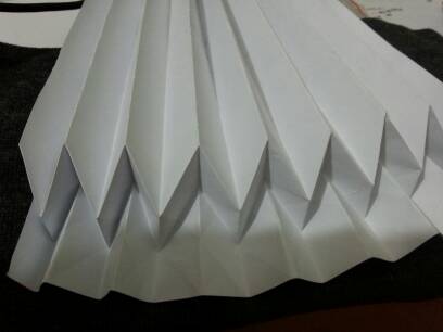 漂亮的纸灯笼手工折纸方法 第22步