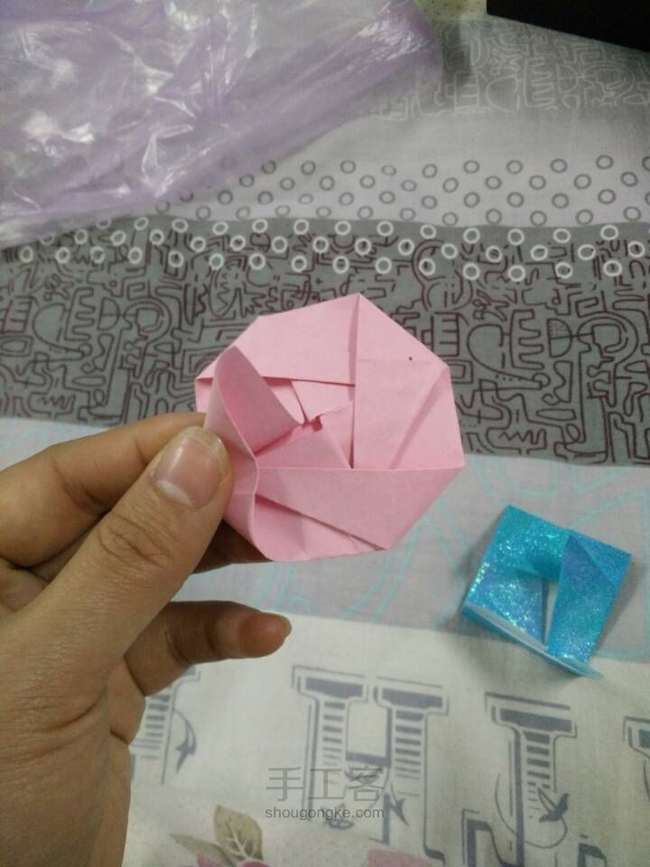 平面玫瑰 折纸教程 第11步