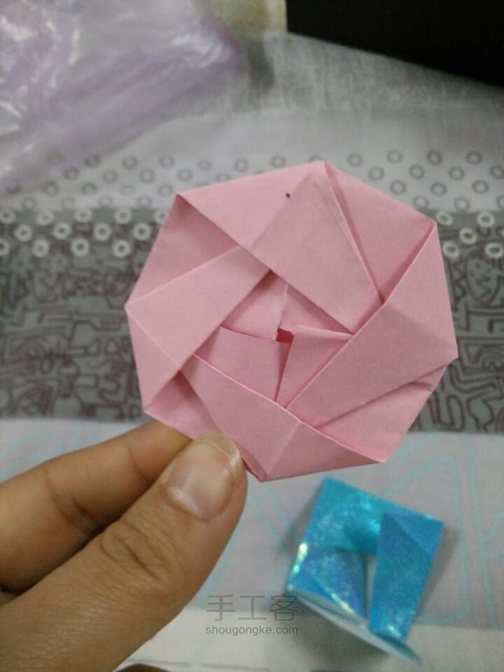 平面玫瑰 折纸教程 第13步