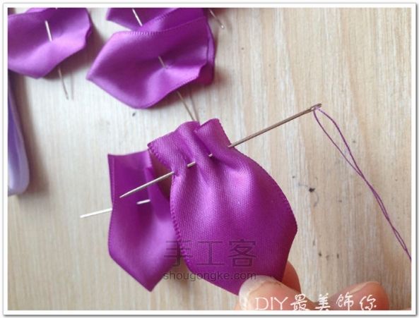 紫色双层花朵发带制作教程 第4步
