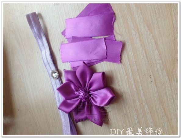 紫色双层花朵发带制作教程 第6步