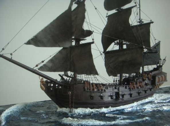 分享了一篇教程：古帆船制作—黑珍珠号[模型]

历经四个月，终于完成了！！
自己鼓掌, 聊以自慰~~ 第1张