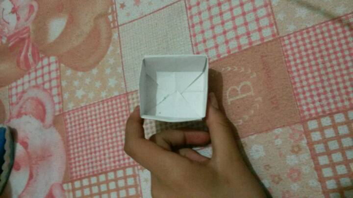 可耐滴小盒子 折纸教程 第10步