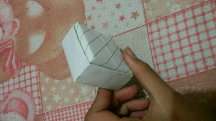 可耐滴小盒子 折纸教程 第13步