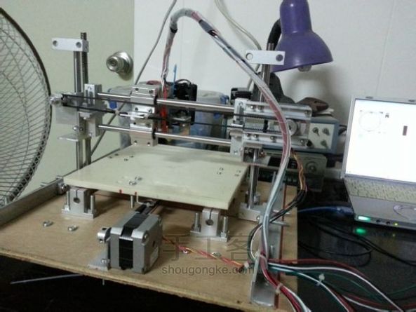 只用锯条、手电钻、螺丝刀 DIY 的小小 3D 打印机 第10步