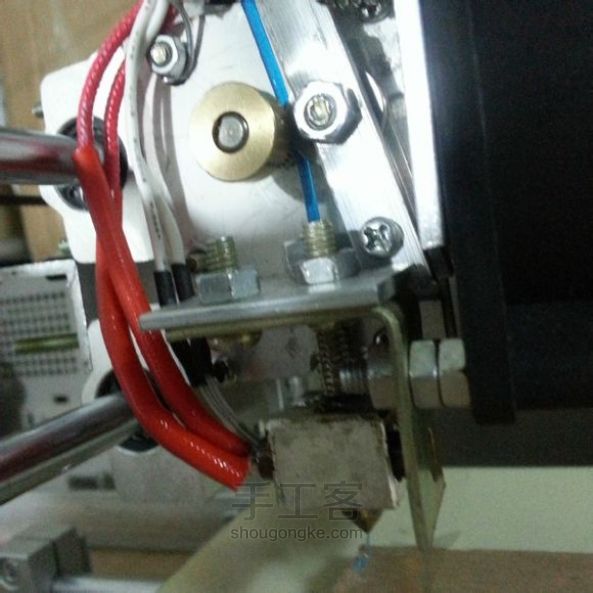 只用锯条、手电钻、螺丝刀 DIY 的小小 3D 打印机 第22步