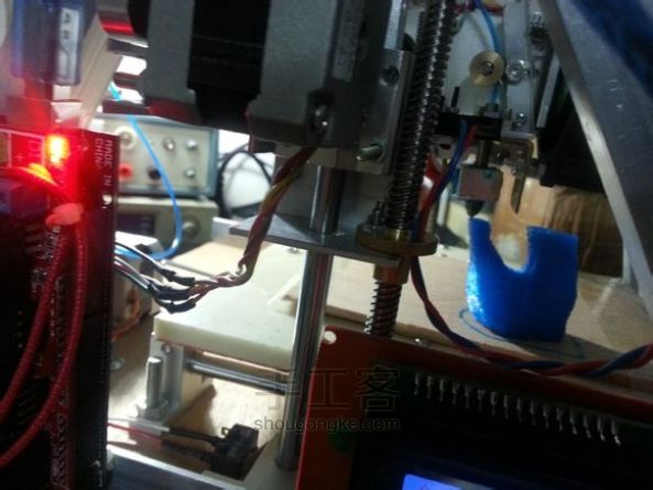 只用锯条、手电钻、螺丝刀 DIY 的小小 3D 打印机 第23步
