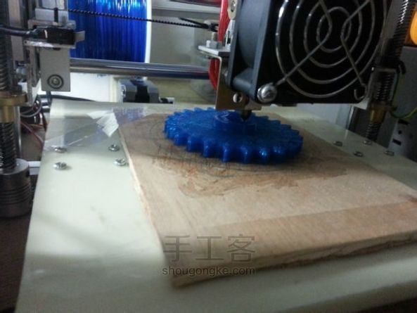 只用锯条、手电钻、螺丝刀 DIY 的小小 3D 打印机 第30步
