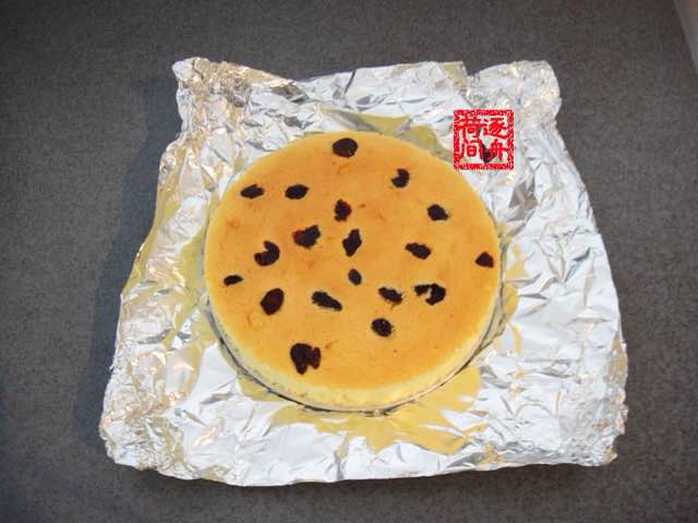 【烤箱美食】蓝莓轻乳酪蛋糕 第23步
