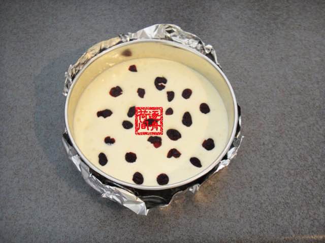 【烤箱美食】蓝莓轻乳酪蛋糕 第19步