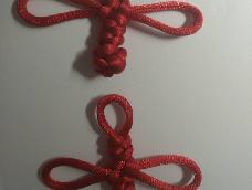 最近喜欢上了传统绳结。十字结是其中比较简单的一种。第一次发教程，也是新手，尽量做得详细，方便大家看。欢迎大家提建议。