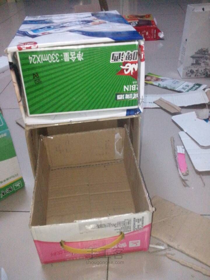 废纸盒变身粉可爱公主整理箱 第1步