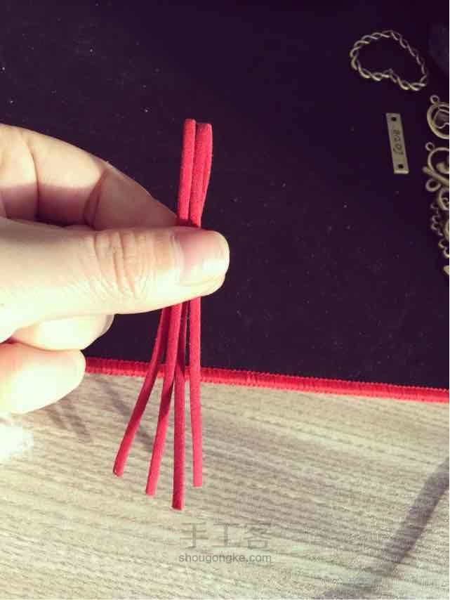 【公主手作】复古系列  韩国绒线鹿皮绳手链 第2步