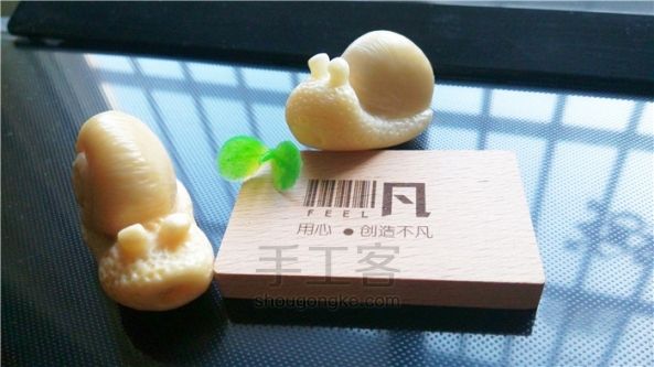 【非凡工作室】做一只萌萌的蜗牛象牙果手作 第16步