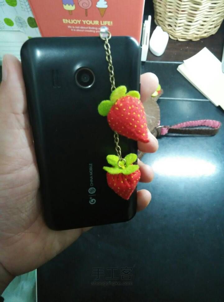 霂凌手工第二期——草莓夹心手机包 第10步